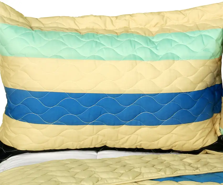 Armani Style -  3PC Vermicelli-Quilted Patchwork Quilt Set (Full/Queen Size) Photo 2