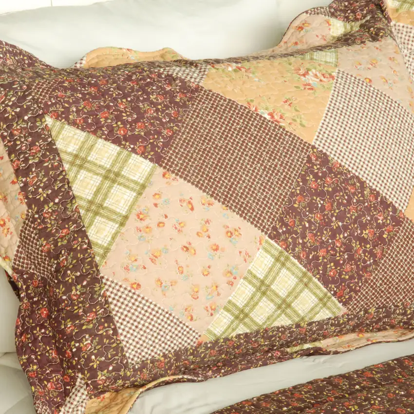 Artistic Chic -  100% Cotton 3PC Vermicelli-Quilted Patchwork Quilt Set (Full/Queen Size) Photo 3
