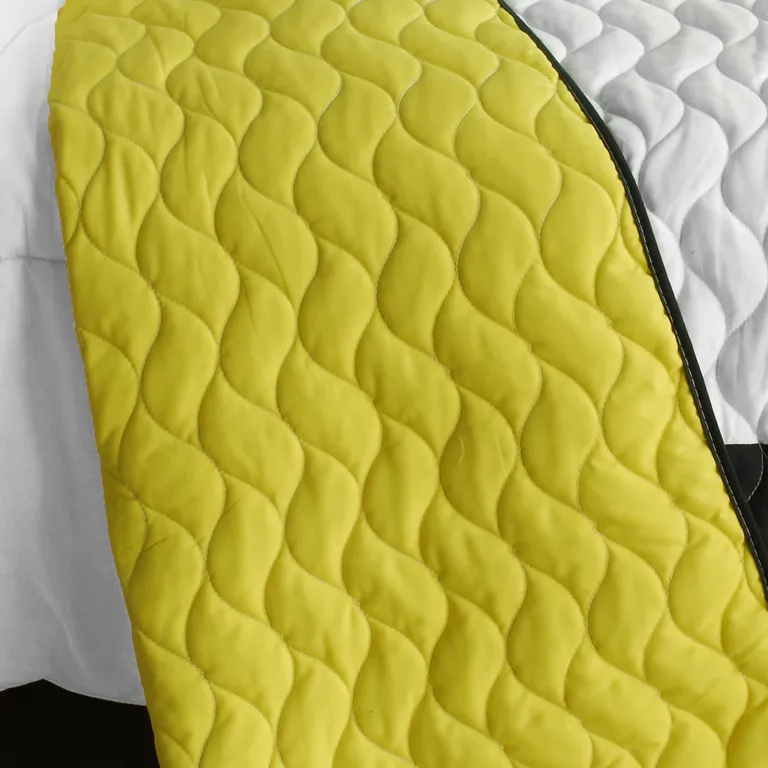 Be Yourself - Vermicelli-Quilted Patchwork Geometric Quilt Set Full/Queen Photo 3