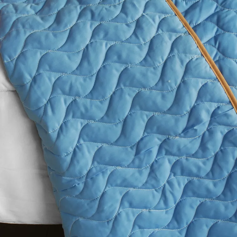Beautiful Faith - 3PC Vermicelli-Quilted Patchwork Quilt Set (Full/Queen Size) Photo 3