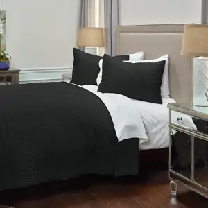Photo of Queen 100% Cotton 300 Thread Count Machine Washable Down Alternative Comforter