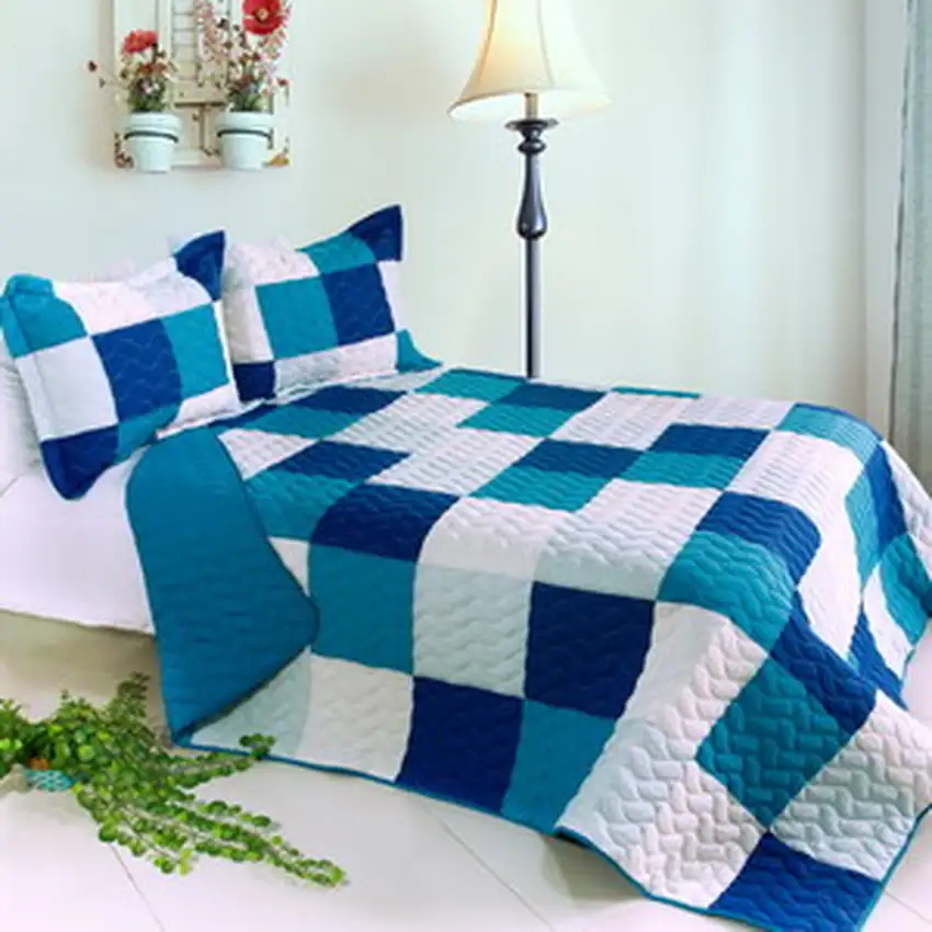 Blue Crystal -  3PC Vermicelli-Quilted Patchwork Quilt Set (Full/Queen Size) Photo 2