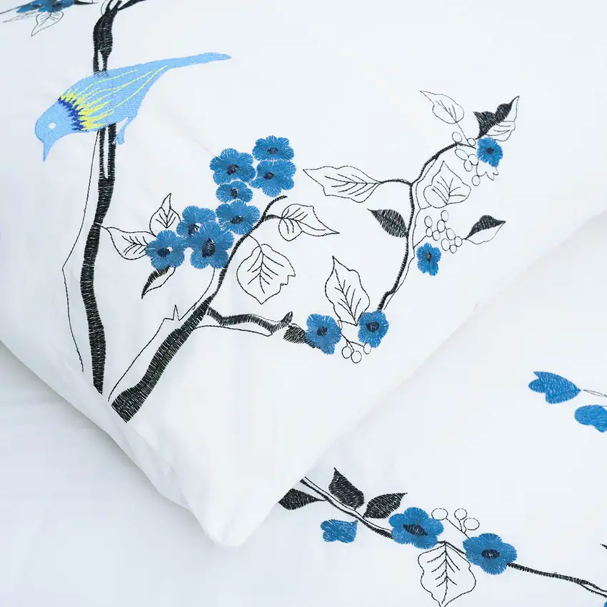 Blue and White King 100% Cotton 200 Thread Count Washable Duvet Cover Set Photo 3