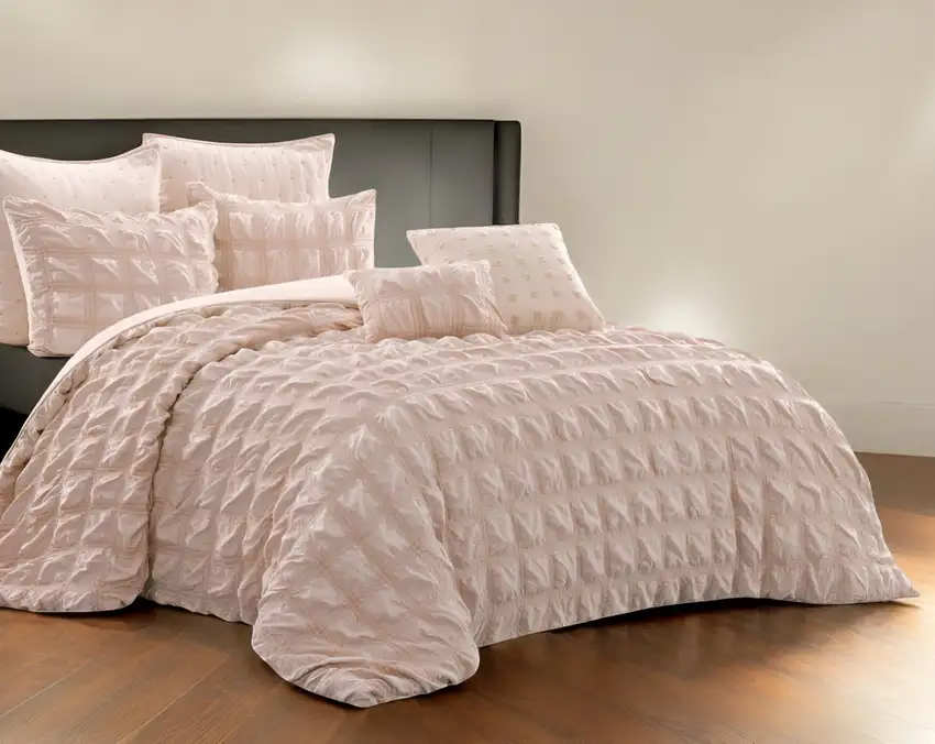 Blush King Polyester 180 Thread Count Washable Duvet Cover Set Photo 1