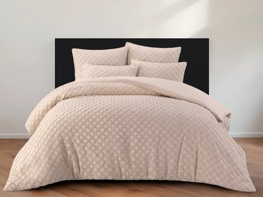 Blush Queen Polyester 180 Thread Count Washable Duvet Cover Set Photo 1