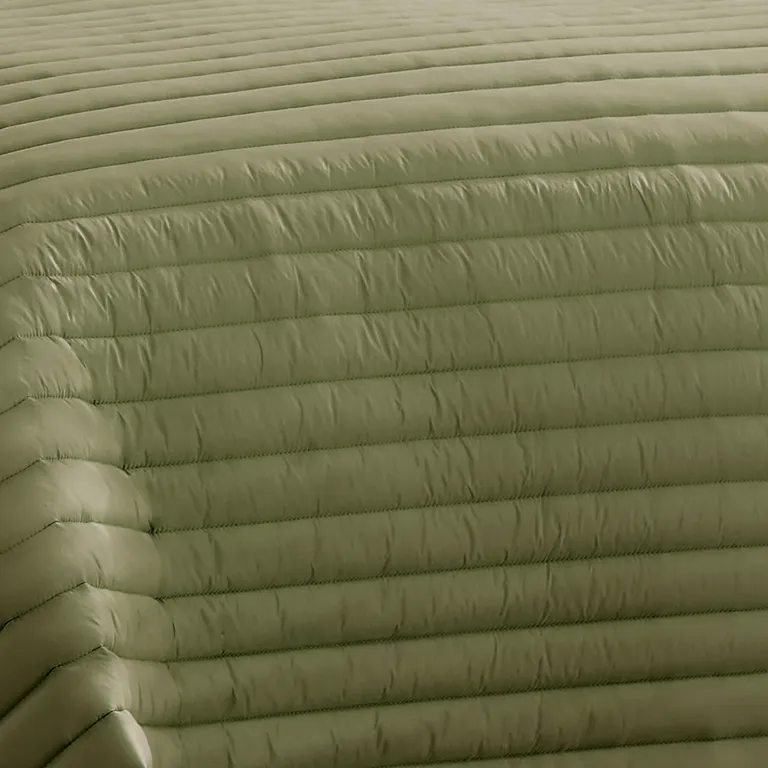 Cabe 2 Piece Twin Comforter Set, Polyester Puffer Channel Quilted Photo 3