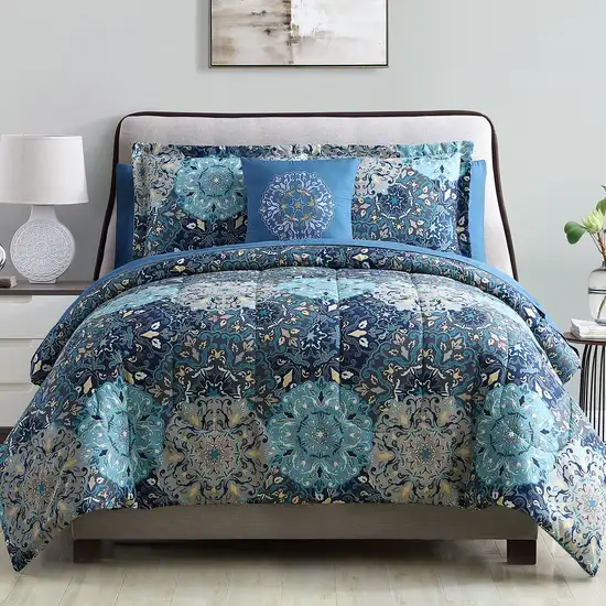 Caen 8 Piece King Size Printed Reversible Bed Set The Urban Port Photo 1