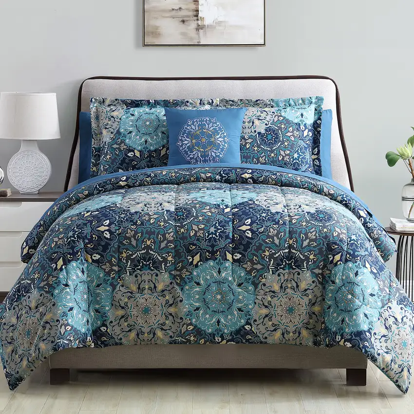 Caen 8 Piece King Size Printed Reversible Bed Set The Urban Port Photo 1