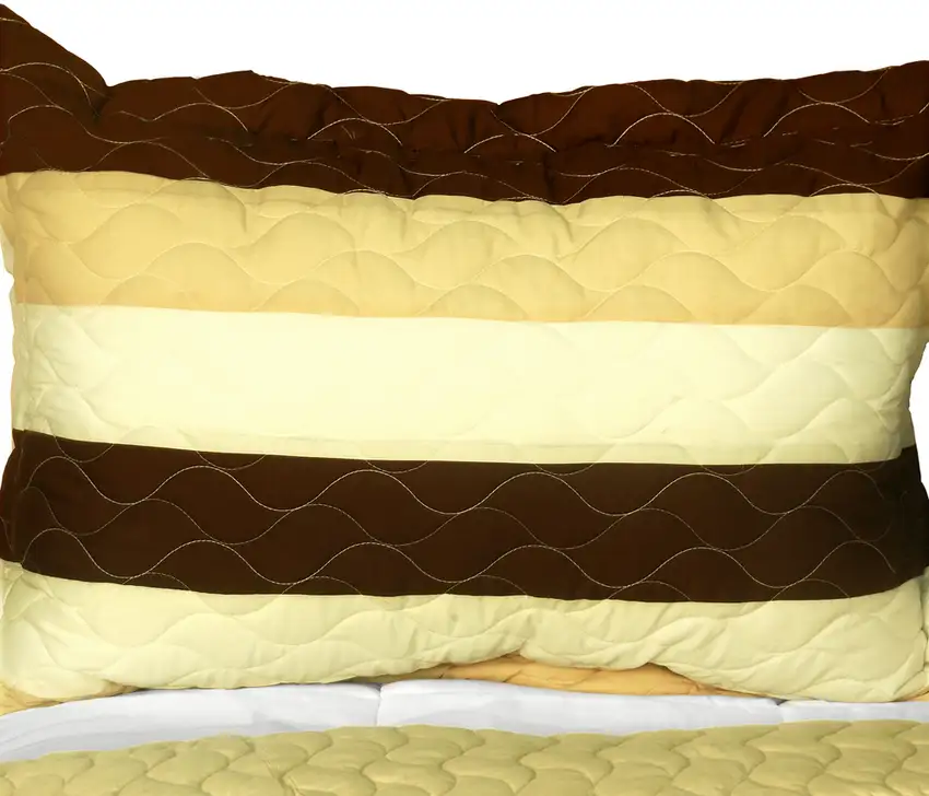 Charming Guerlain -  3PC Vermicelli-Quilted Patchwork Quilt Set (Full/Queen Size) Photo 2