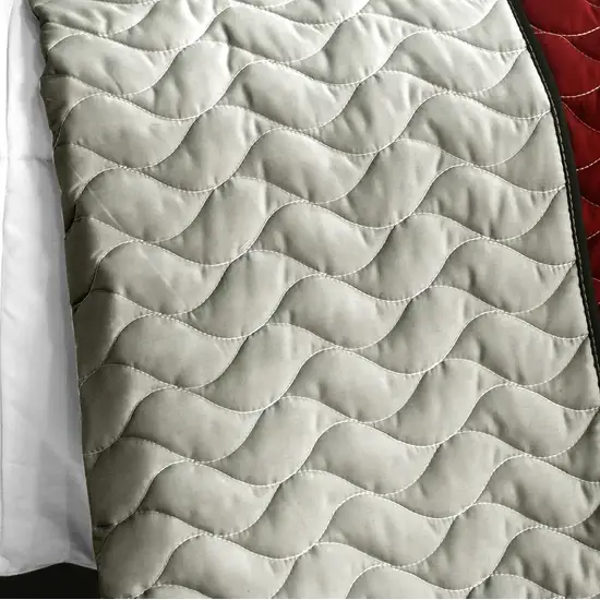 Cheerful Kissing Fish -  3PC Vermicelli - Quilted Patchwork Quilt Set (Full/Queen Size) Photo 4