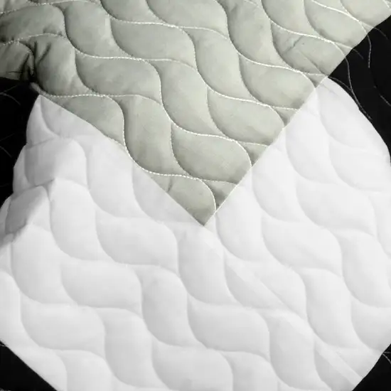 Cheerful Kissing Fish -  3PC Vermicelli - Quilted Patchwork Quilt Set (Full/Queen Size) Photo 5