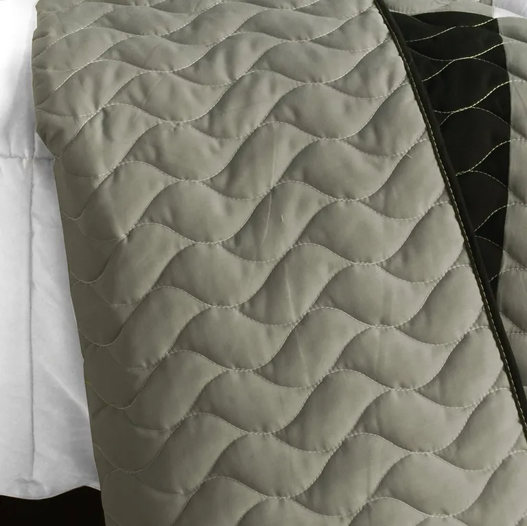City Light - B - Vermicelli-Quilted Patchwork Plaid Quilt Set Full/Queen Photo 3