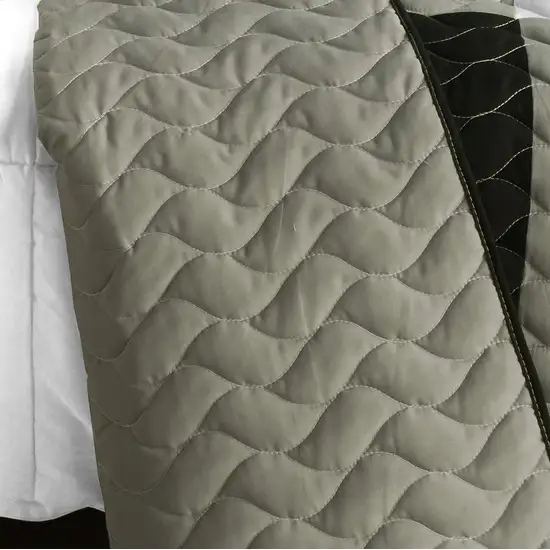 City Light - B -  Vermicelli-Quilted Patchwork Plaid Quilt Set Full/Queen Photo 3