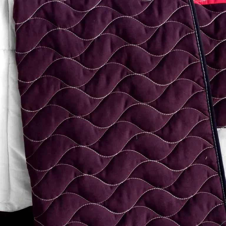 City of Wine - 3PC Vermicelli-Quilted Patchwork Quilt Set (Full/Queen Size) Photo 3