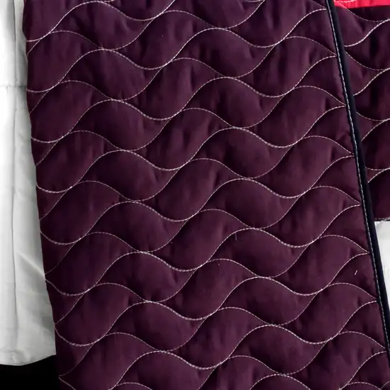 City of Wine -  3PC Vermicelli-Quilted Patchwork Quilt Set (Full/Queen Size) Photo 4