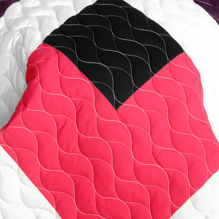 City of Wine - 3PC Vermicelli-Quilted Patchwork Quilt Set (Full/Queen Size) Photo 4