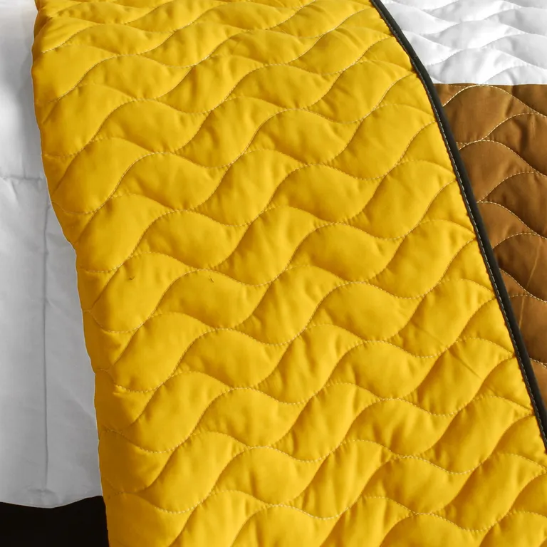 Classic Playbook - B - Vermicelli-Quilted Patchwork Striped Quilt Set Full/Queen Photo 3