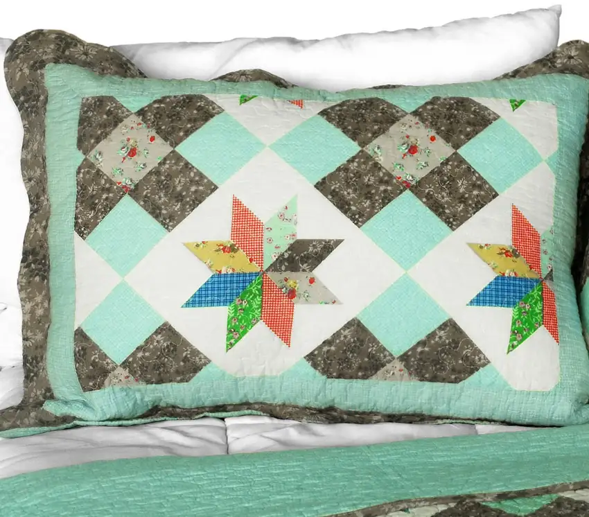 Deep in My Heart -  3PC Cotton Contained Vermicelli-Quilted Patchwork Quilt Set (Full/Queen Size) Photo 2