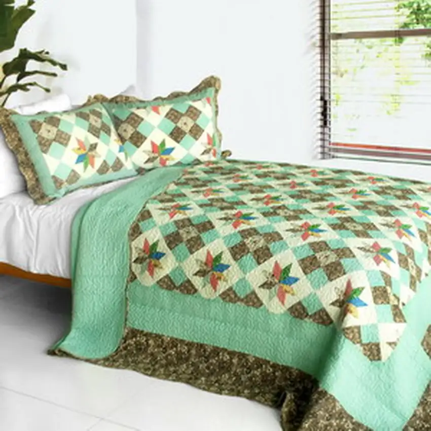 Deep in My Heart -  3PC Cotton Contained Vermicelli-Quilted Patchwork Quilt Set (Full/Queen Size) Photo 1