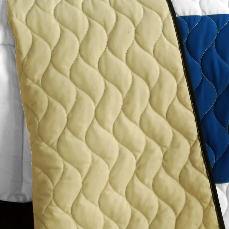 Delicate Plaid - A - Vermicelli-Quilted Patchwork Plaid Quilt Set Full/Queen Photo 3