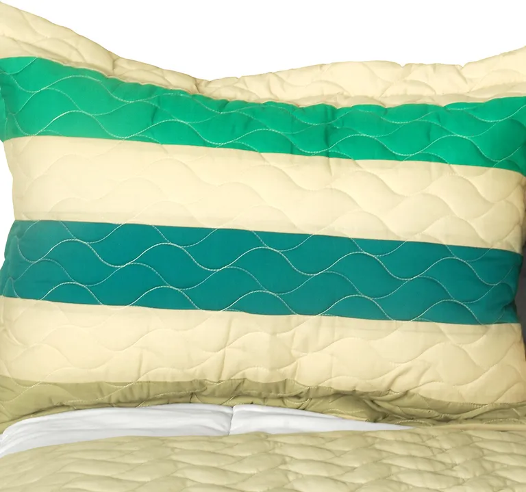 Distant Lands - 3PC Patchwork Quilt Set (Full/Queen Size) Photo 1