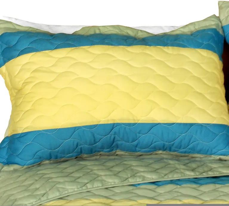Endless Horizon - 3PC Vermicelli-Quilted Patchwork Quilt Set (Full/Queen Size) Photo 1