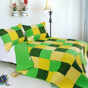 Photo of Energetic - 3PC Vermicelli-Quilted Patchwork Quilt Set (Full/Queen Size)