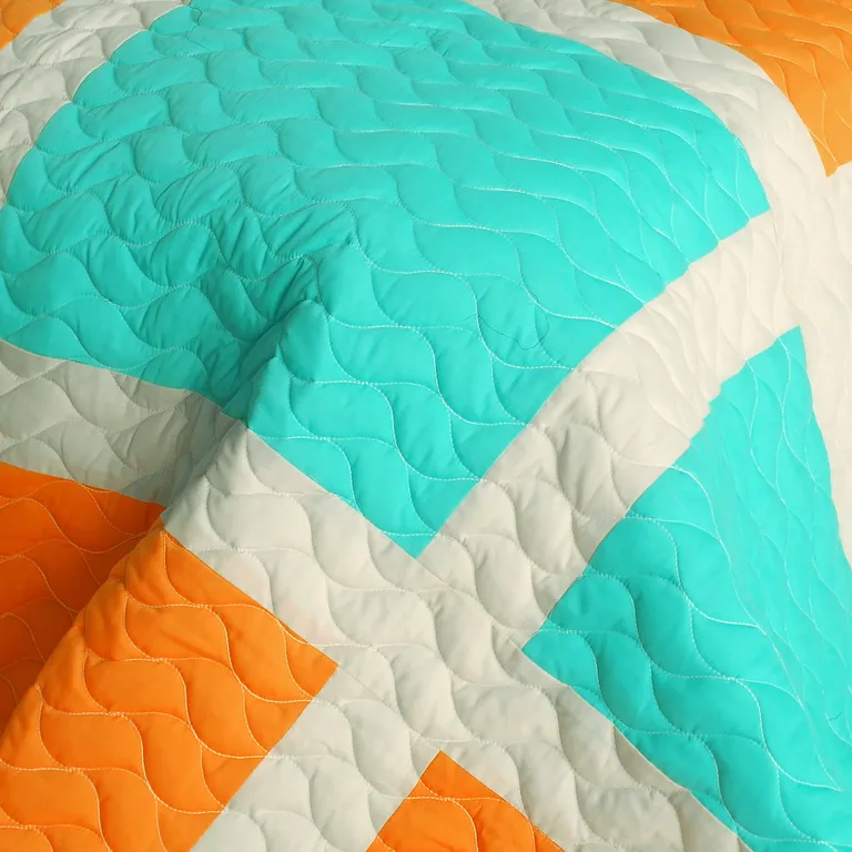 Enjoy Sunshine - 3PC Vermicelli-Quilted Patchwork Quilt Set (Full/Queen Size) Photo 4