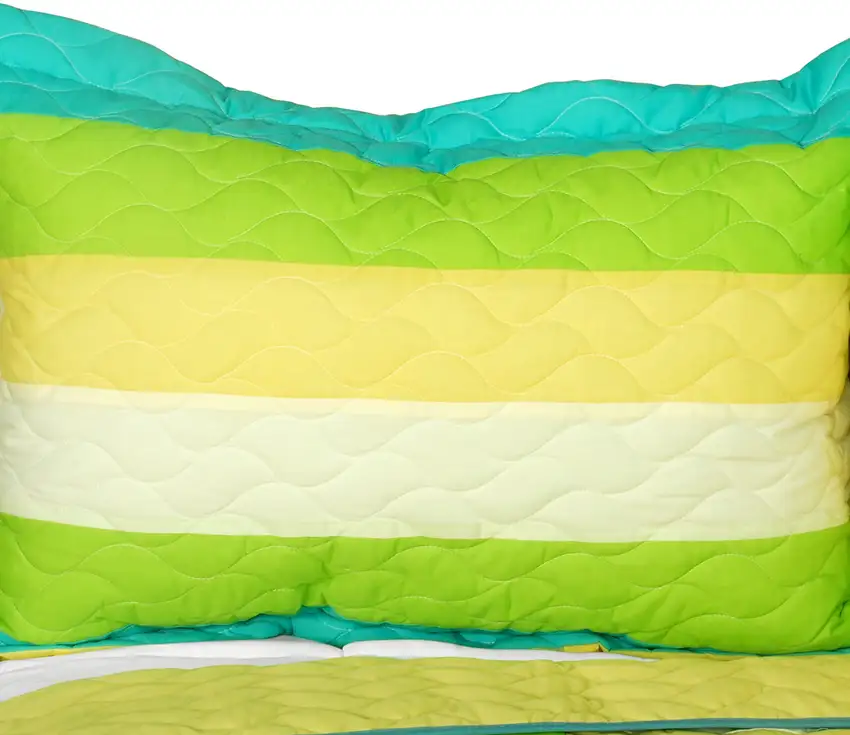 Enjoying Free -  3PC Vermicelli-Quilted Patchwork Quilt Set (Full/Queen Size) Photo 2