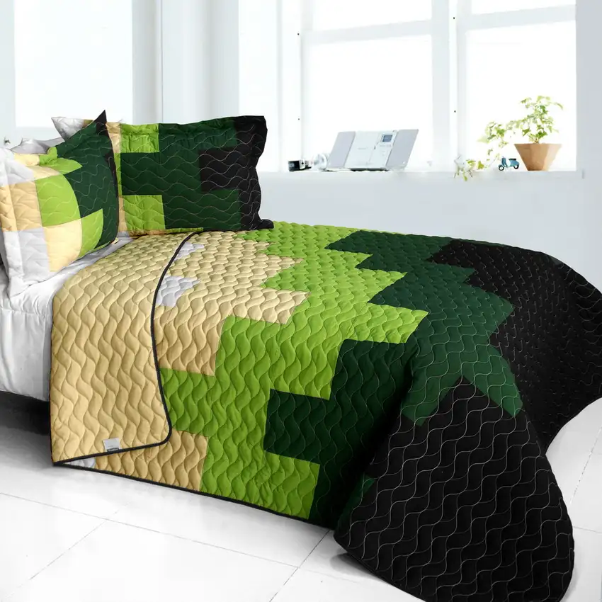 Evergreen Tree -  Brand New Vermicelli-Quilted Patchwork Quilt Set Full/Queen Photo 1