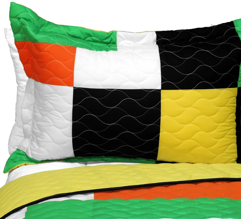 Flowing Light - 3PC Vermicelli - Quilted Patchwork Quilt Set (Full/Queen Size) Photo 2
