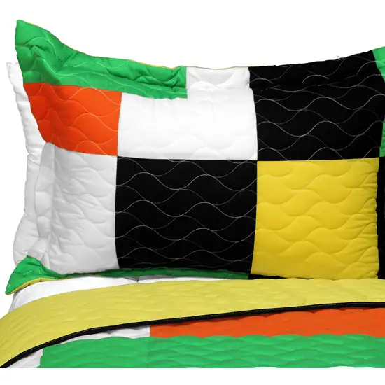 Flowing Light -  3PC Vermicelli - Quilted Patchwork Quilt Set (Full/Queen Size) Photo 3