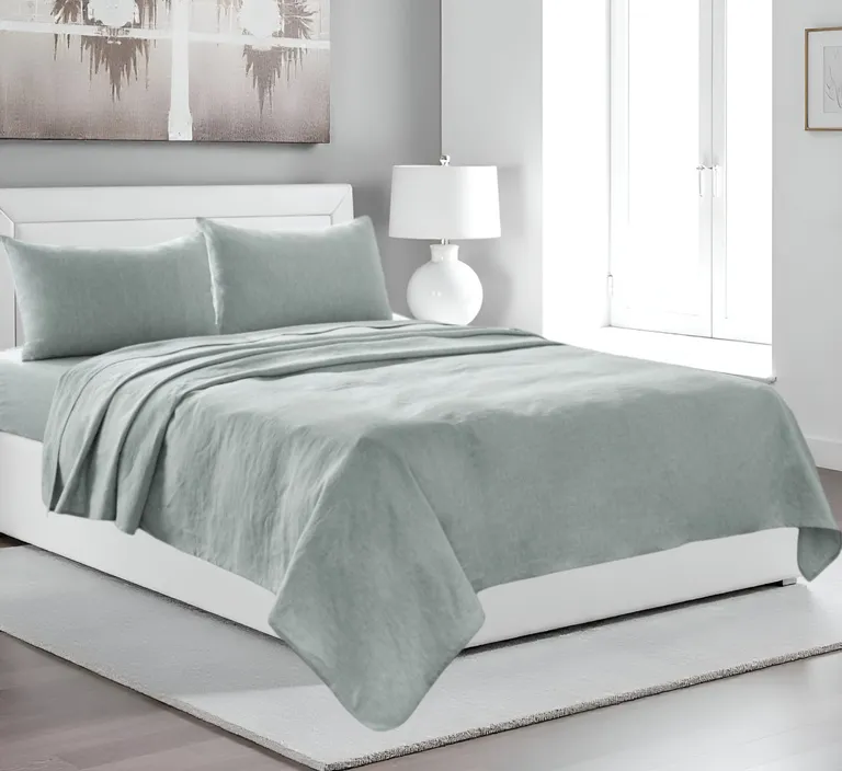 Four Piece Linen Sheet Set Photo 2