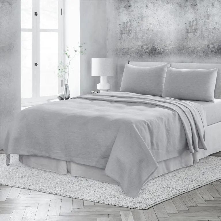 Four Piece Linen Sheet Set Photo 5