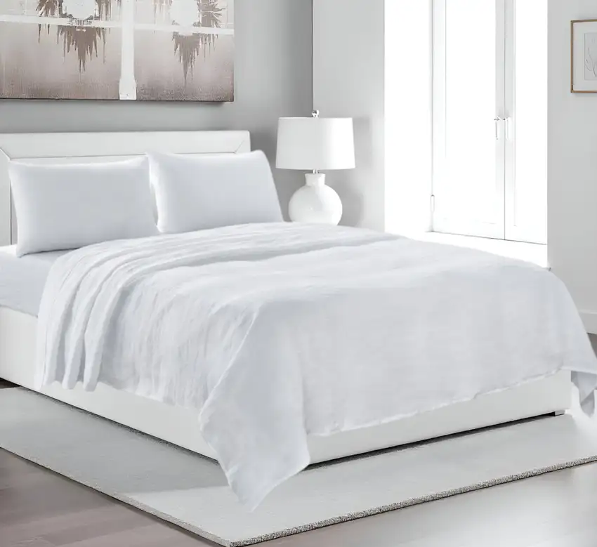 Four Piece White Linen  Double Sheet Set Photo 1