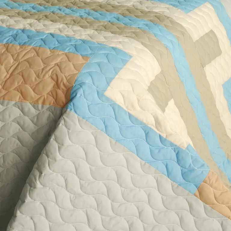 Free Sunday - 3PC Vermicelli-Quilted Patchwork Quilt Set (Full/Queen Size) Photo 4