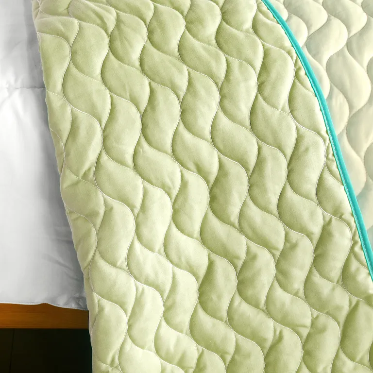 Full House - 3PC Patchwork Quilt Set (Full/Queen Size) Photo 2