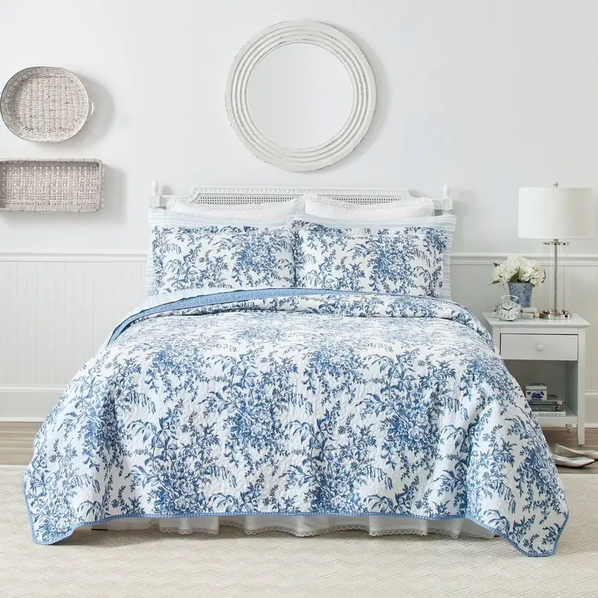 Full/Queen 3 Piece Bed In A Bag Reversible Blue White Floral Cotton Quilt Set Photo 3