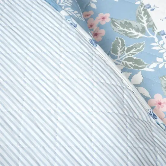 Full/Queen Size 3 PCS Lightweight Blue Stripe Flower Polyester Quilt Set Photo 4