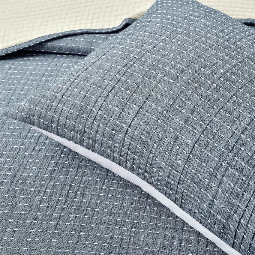 Full/Queen Size 3-Piece Reversible Woven Cotton Quilt Set in Navy Cream Photo 4