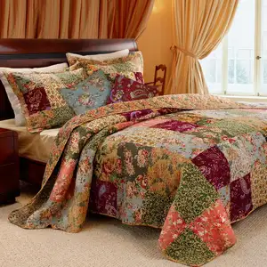 Photo of Full / Queen size 100% Cotton Patchwork Quilt Set with Floral Paisley Pattern