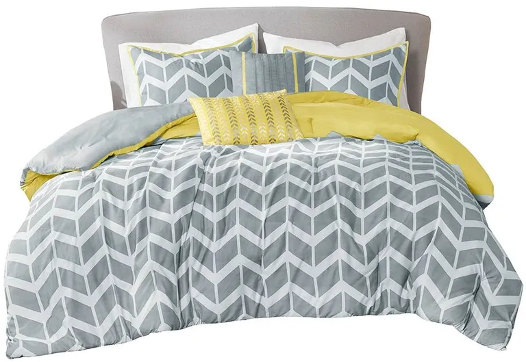 Full / Queen size Reversible Comforter Set in Grey White Yellow Chevron Stripe Photo 2