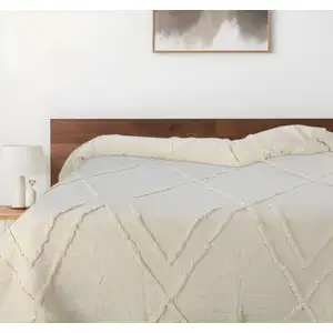 Photo of Geometric Cotton Coverlet With Fringe