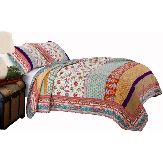 Geometric and Floral Print King Size Quilt Set with 2 Shams Photo 1
