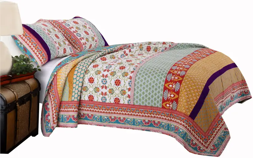 Geometric and Floral Print King Size Quilt Set with 2 Shams Photo 1