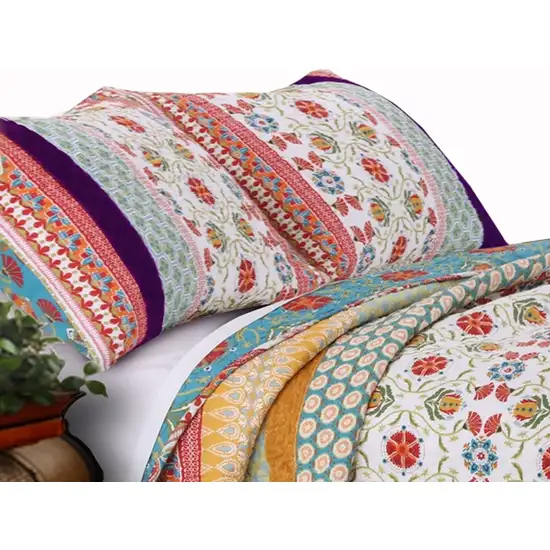 Geometric and Floral Print King Size Quilt Set with 2 Shams Photo 2