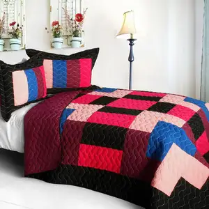 Photo of Girl's Excitement - 3PC Vermicelli-Quilted Patchwork Quilt Set (Full/Queen Size)