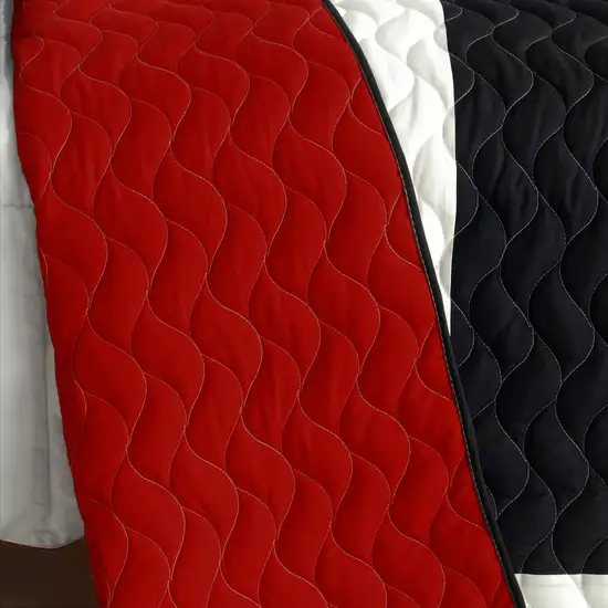 Gods Determine -  3PC Vermicelli - Quilted Patchwork Quilt Set (Full/Queen Size) Photo 2