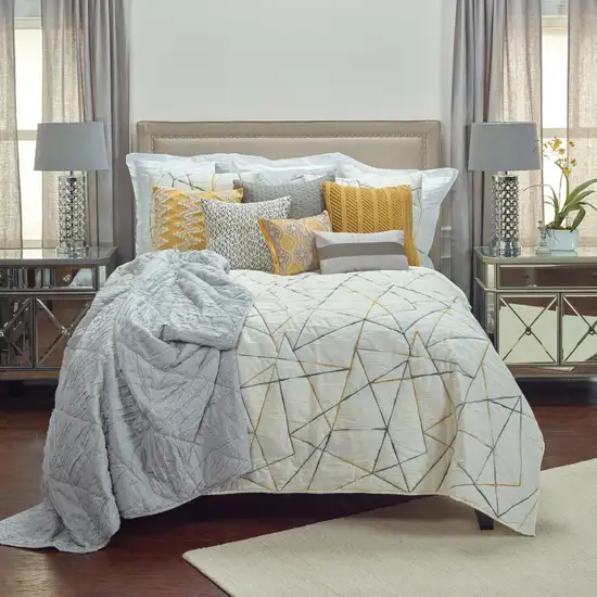 Gray And Ivory Abstract King Quilt Photo 6