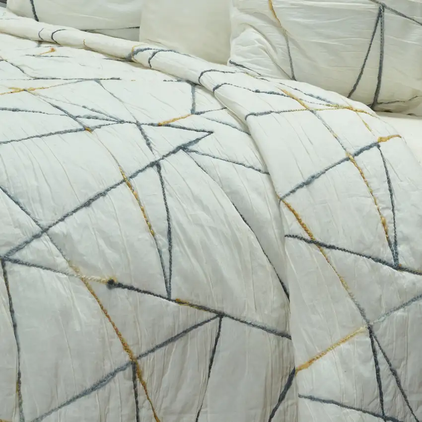 Gray And Ivory Abstract King Quilt Photo 4